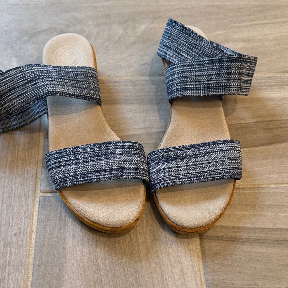 CHARLESTON SHOE CO. Blue Strappy Slide Sandals